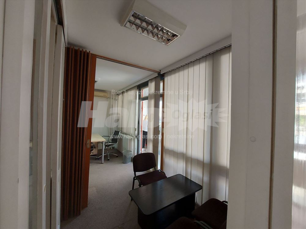 Sava Centar blok 22 52m2 stan sa garažom — 2