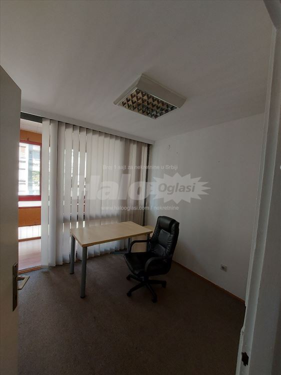 Sava Centar blok 22 52m2 stan sa garažom — 4