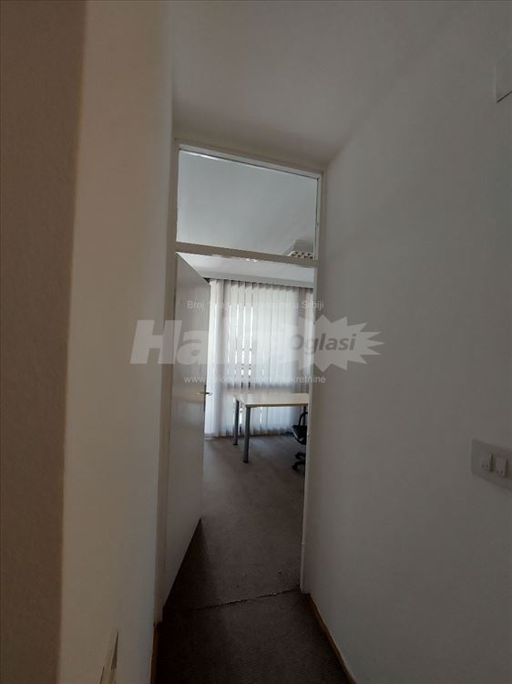 Sava Centar blok 22 52m2 stan sa garažom — 12