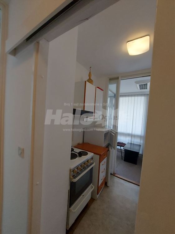 Sava Centar blok 22 52m2 stan sa garažom — 13
