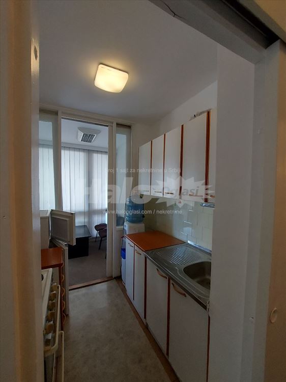 Sava Centar blok 22 52m2 stan sa garažom — 14
