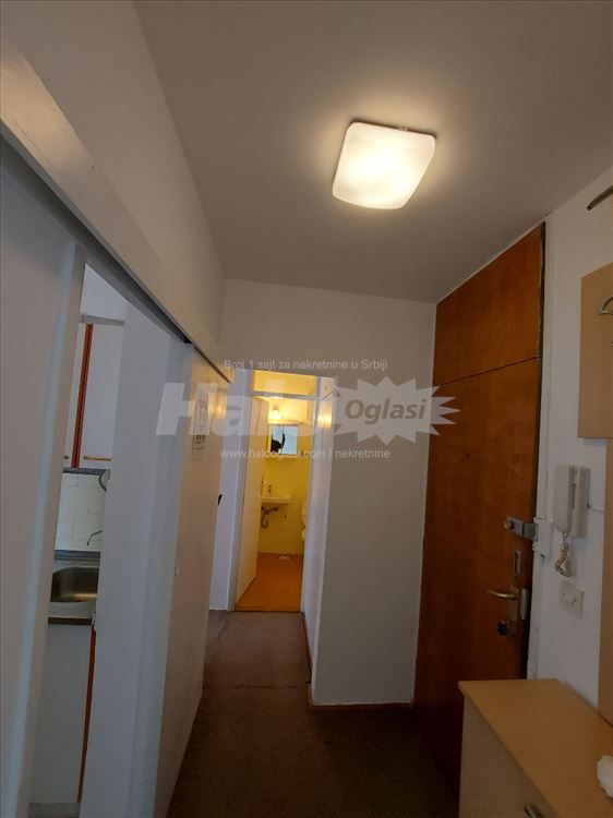 Sava Centar blok 22 52m2 stan sa garažom — 15