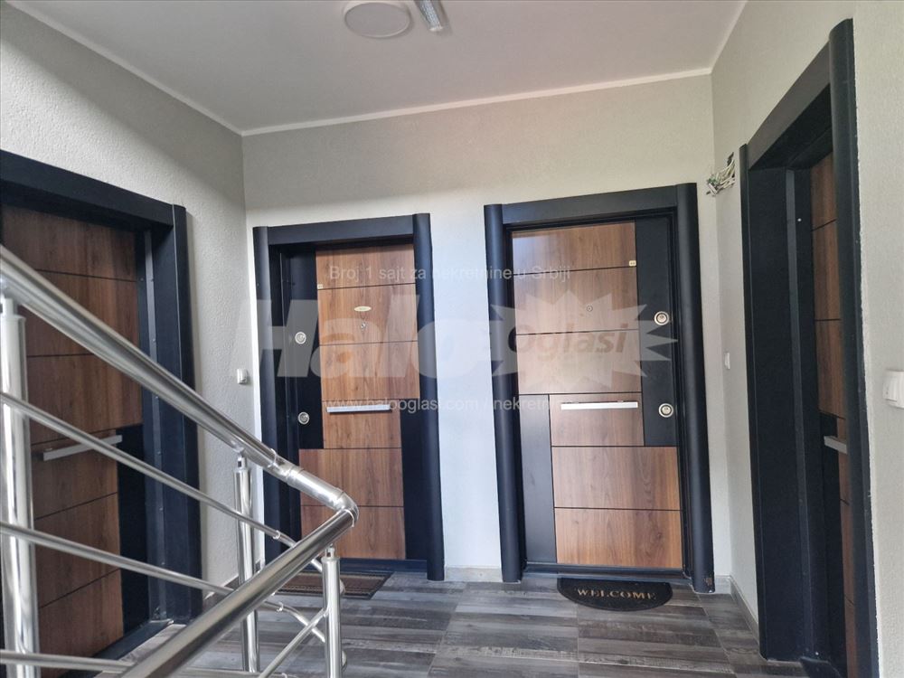 Savršen 52.06kvadrata dvoiposoban Altina — 2