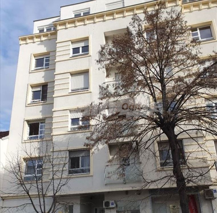 Savršeni mali stan na VRHUNSKOJ lokaciji — 10