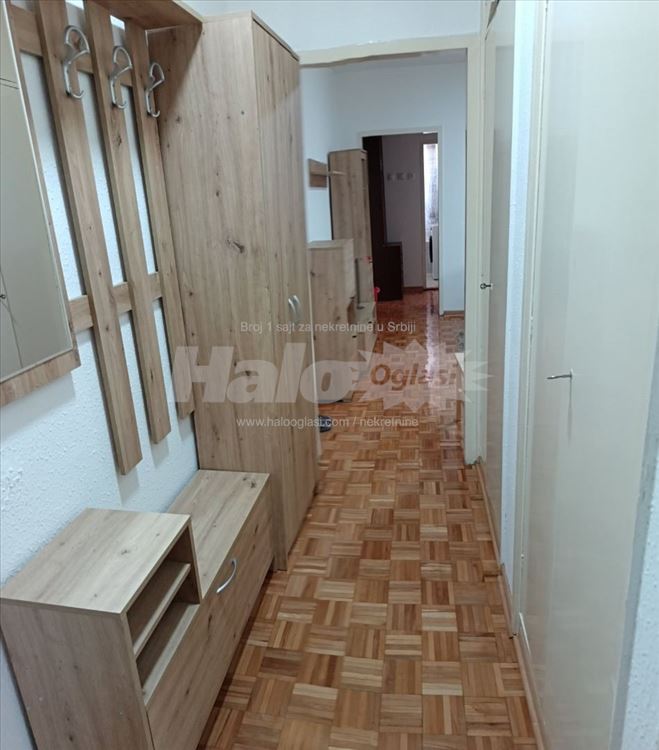 Savski venac, odlična lokacija, dvoiposoban stan — 2