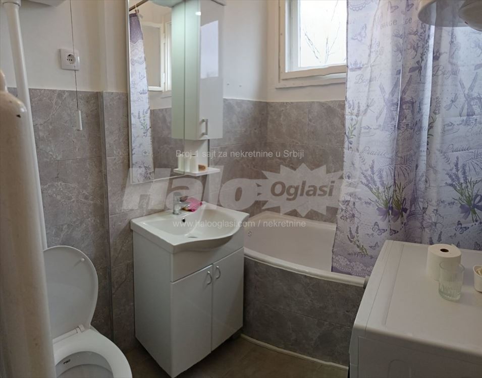 Savski venac, odlična lokacija, dvoiposoban stan — 3