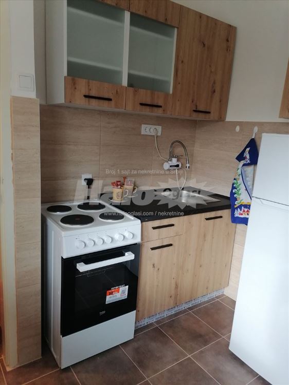 Savski venac, odlična lokacija, dvoiposoban stan — 4