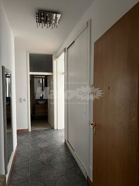 Senjak stan 135m2 sa dvorištem i parkingom — 5