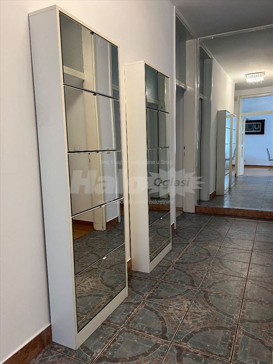 Senjak stan 135m2 sa dvorištem i parkingom — 9