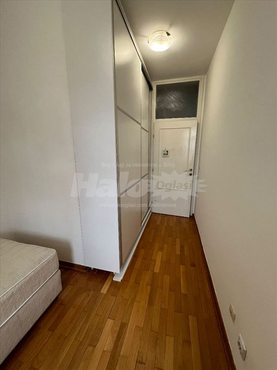 Senjak stan 135m2 sa dvorištem i parkingom — 11