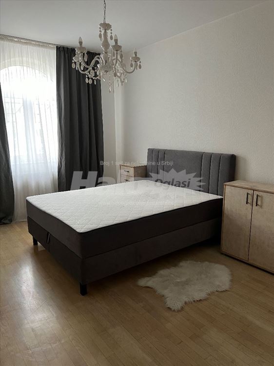 Senjak stan 135m2 sa dvorištem i parkingom — 14