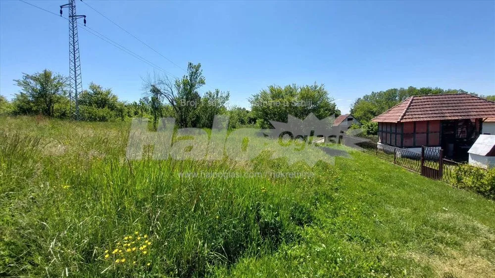 Seosko domaćinstvo od 38 ari, kuca 50 m2, prodaja. — 9