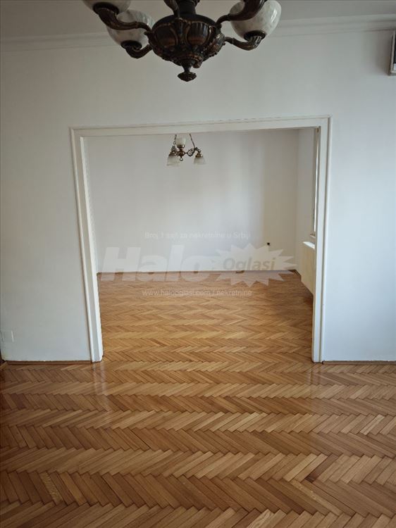 Skadarlija, Simina, stan 66 M2 — 2