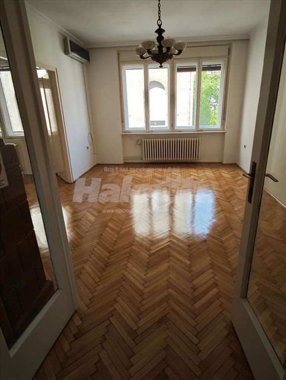 Skadarlija, Simina, stan 66 M2 — 5