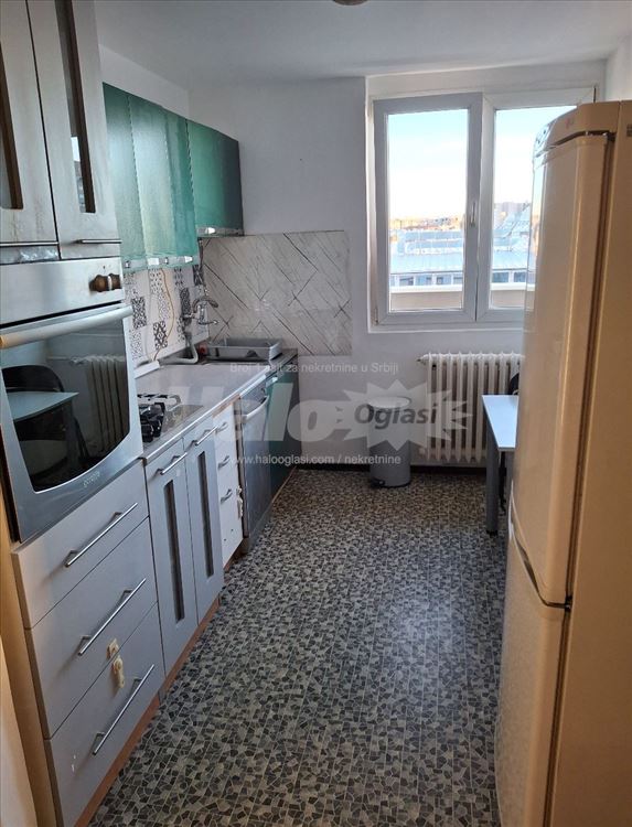 Slavija ,centar , izdajem 2.0 50m2 630e VLASNIK — 2