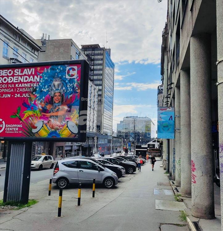 Slavija-odmah useljiv — 3