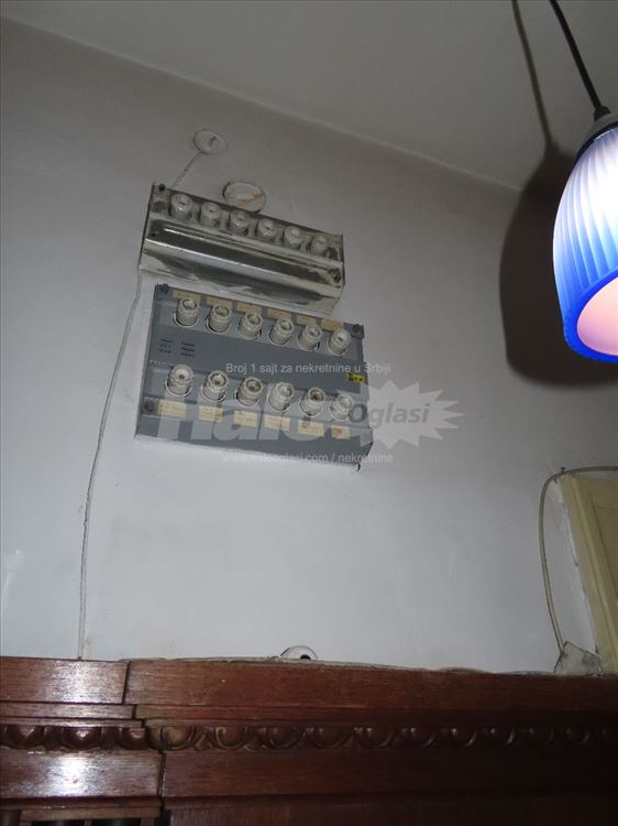SNIŽENO Salonski stan pored Skupštine — 6