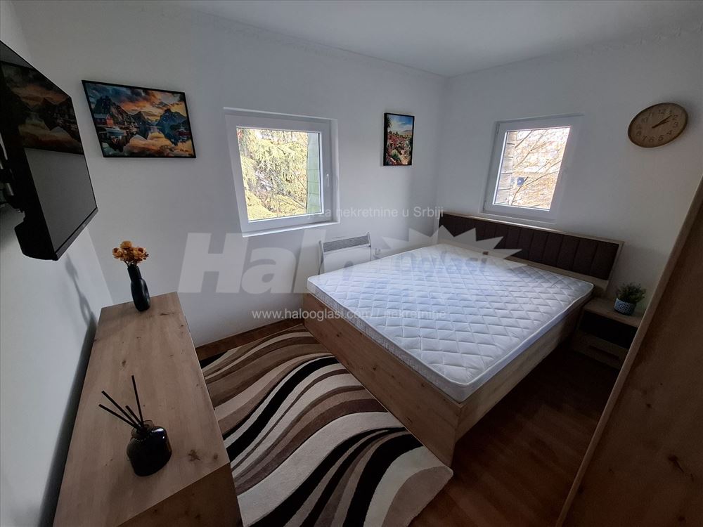 Sniženo! Uknjižen, renoviran i namešten! Odličan! — 3