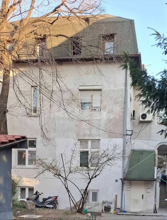 Sniženo! Uknjižen, renoviran i namešten! Odličan! — 9