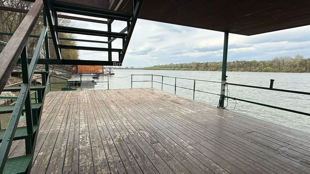 splav I bungalov Zabran — 11