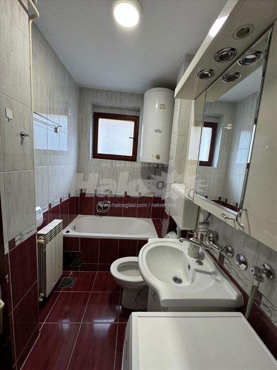 Sredjen 2,5 stan od 60 m2 , Medaković II — 2