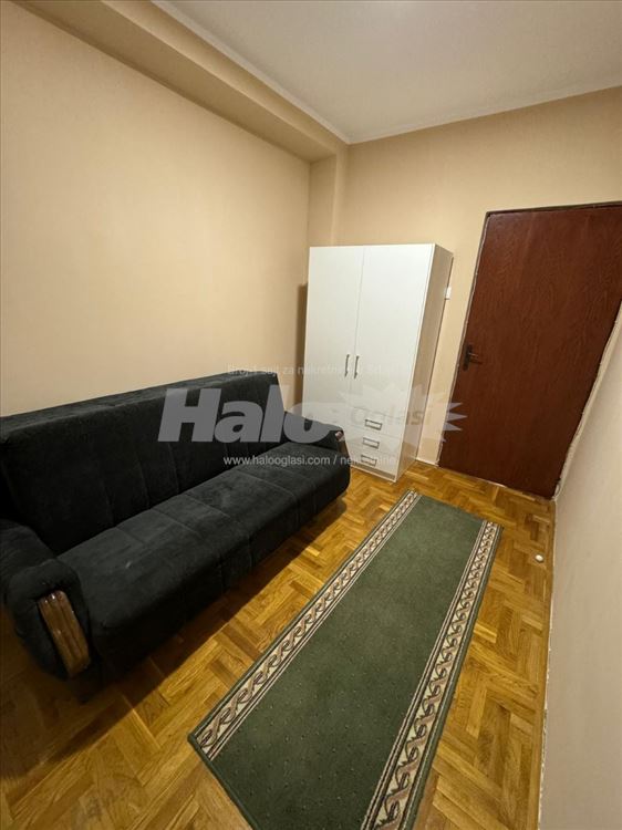 Sredjen 2,5 stan od 60 m2 , Medaković II — 7
