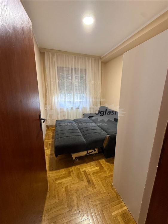 Sredjen 2,5 stan od 60 m2 , Medaković II — 12