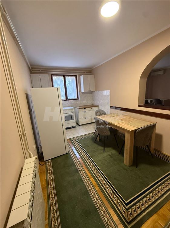 Sredjen 2,5 stan od 60 m2 , Medaković II — 13