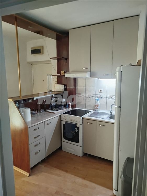 Sredjen stan 56m2 Sava Burića, Zemun (vlasnik) — 8