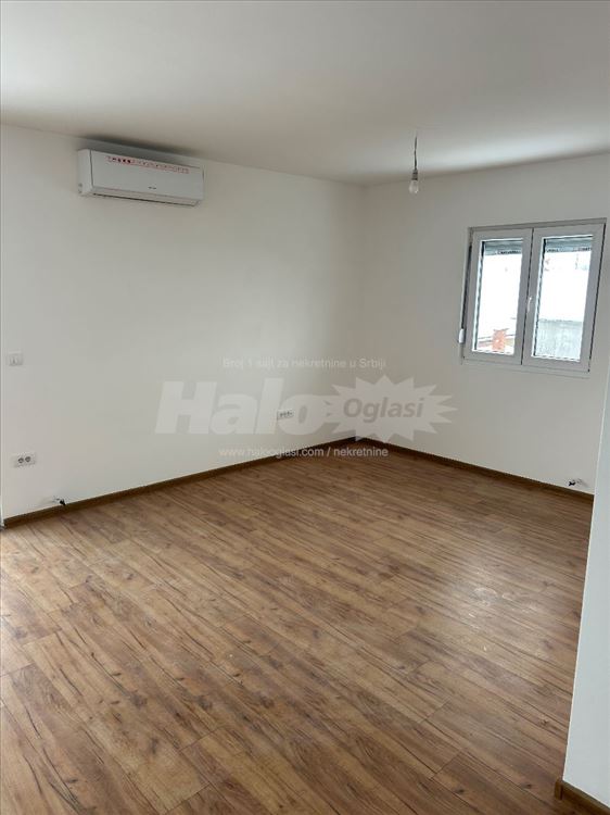 Stambeno-poslovni prostor — 3