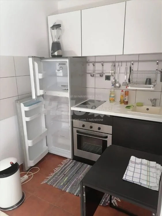 Stan 1.0 na Zvezdari, Kluz, blizu Olimpa — 9