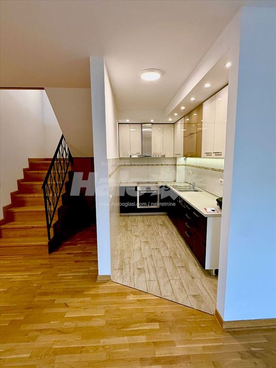 Zemun Centar - Beograd - Drvo/Alu - Novogradnja — 2