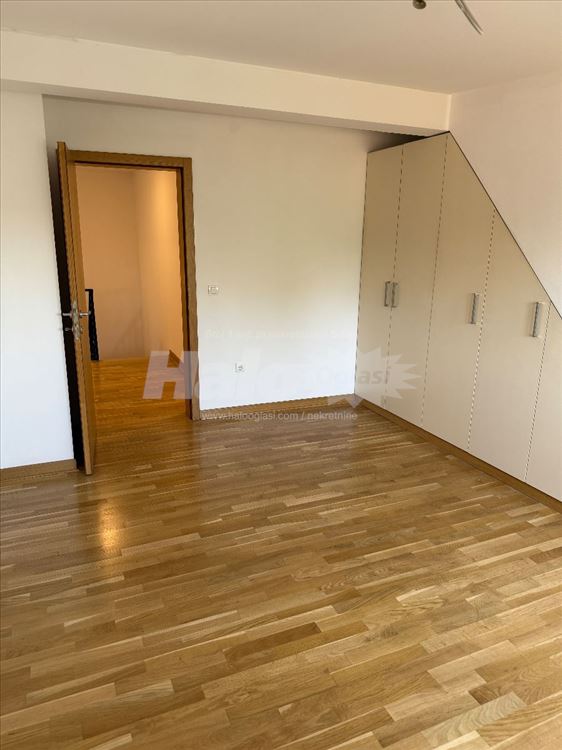 Stan 144m2 - Zemun - Laze Jovanovic Porcija - NOV — 13