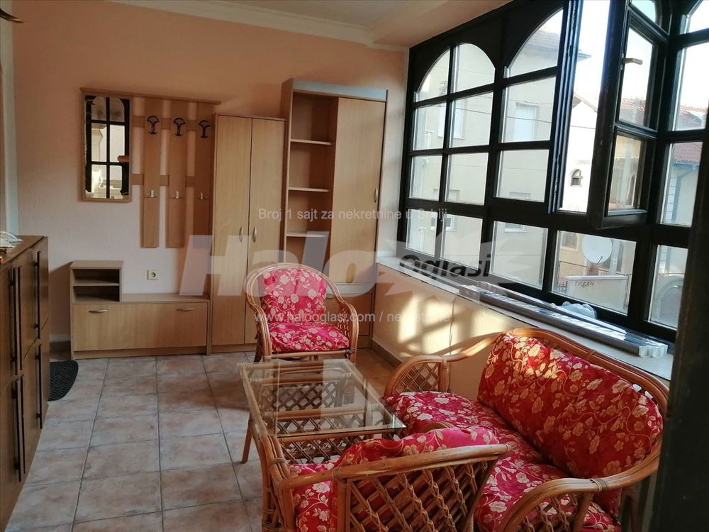 Stan 2 etaže 200 m2, Medaković, namešten — 2