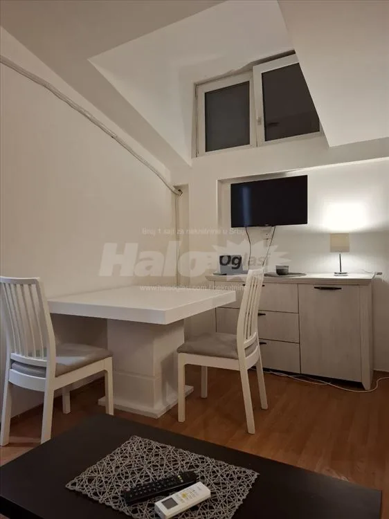 Stan 30 m2 na Vidikovcu — 11