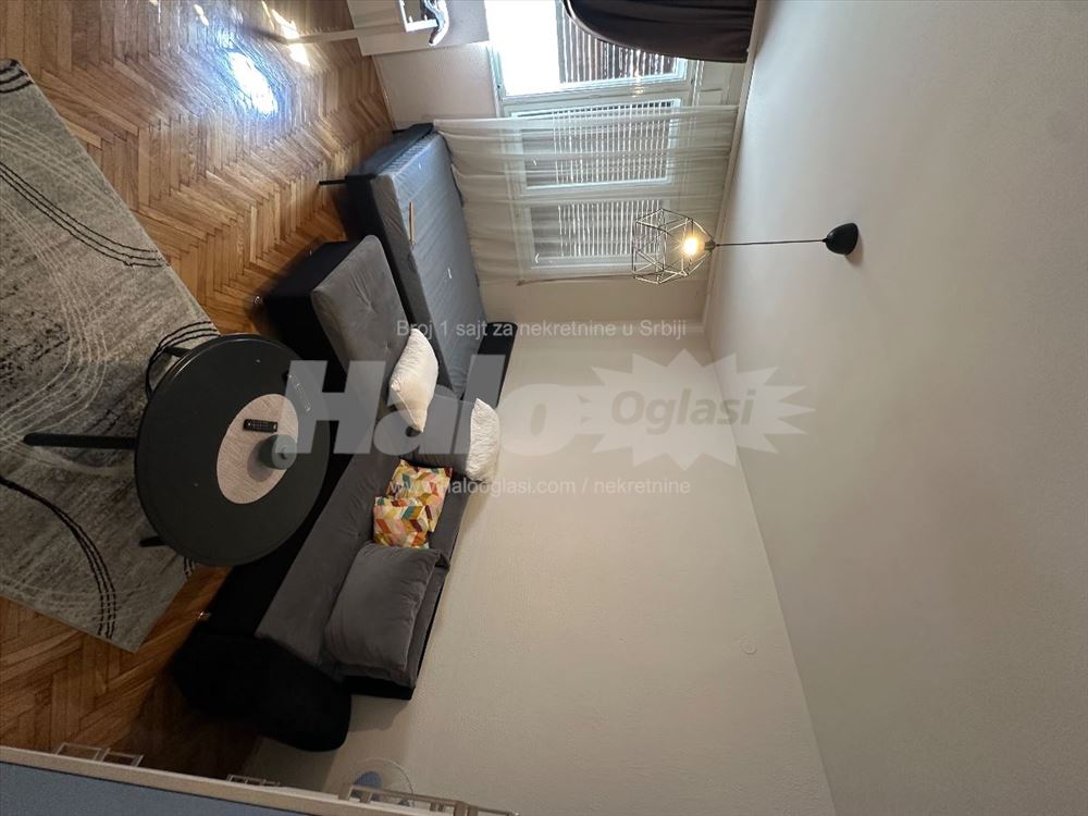 Stan 30 m2 u Centru grada kod Saborne Crkve — 2