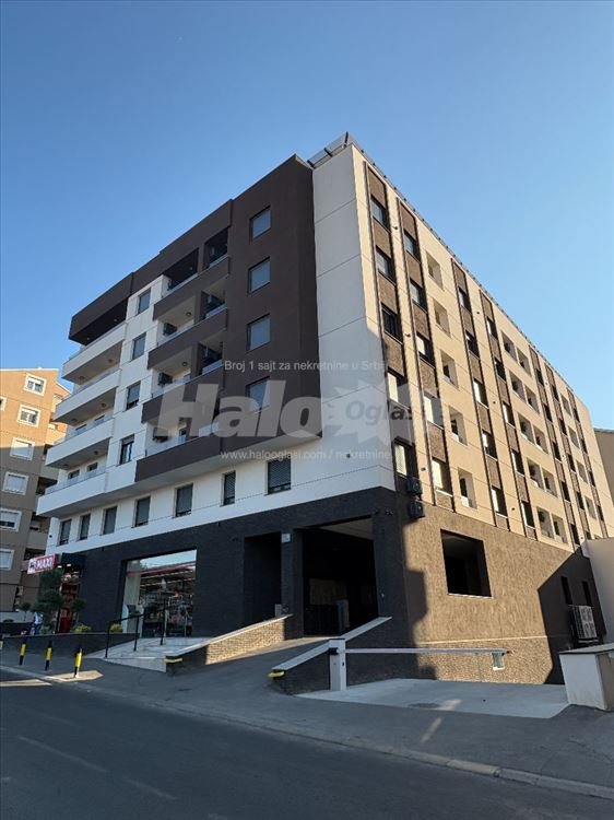 Stan 36m² + terasa 25m2 + garazno mesto — 3