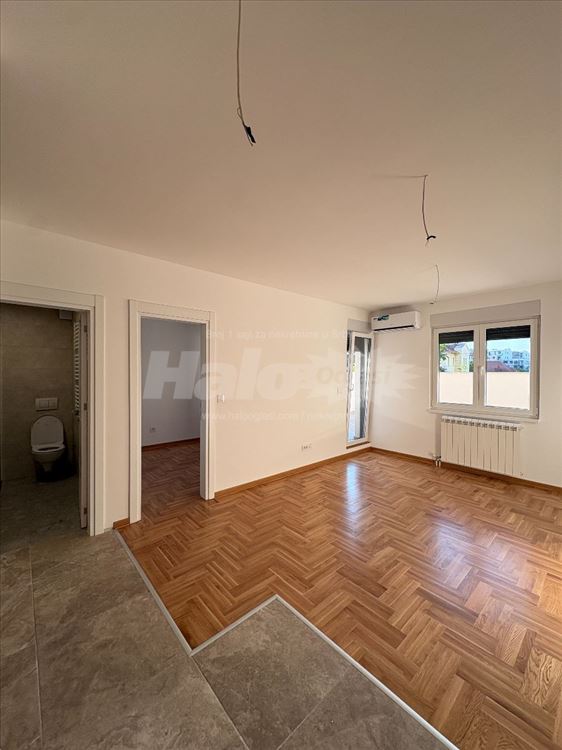Stan 36m² + terasa 25m2 + garazno mesto — 9