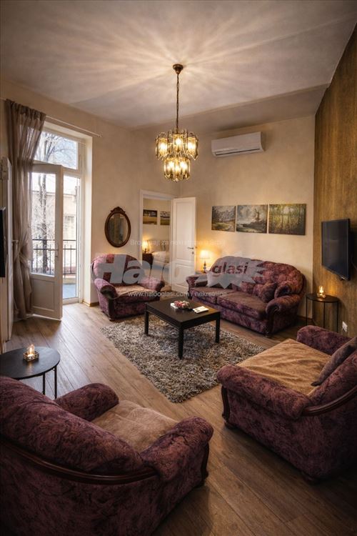 Stan 4-soban kod hotela Moskve — 4