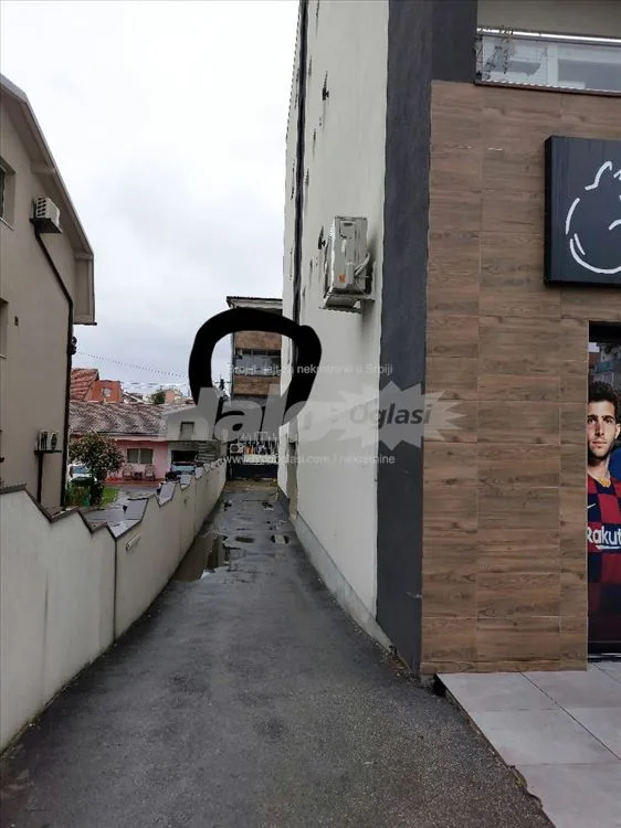 Stan 40m2, Borca, sa troskovima — 2