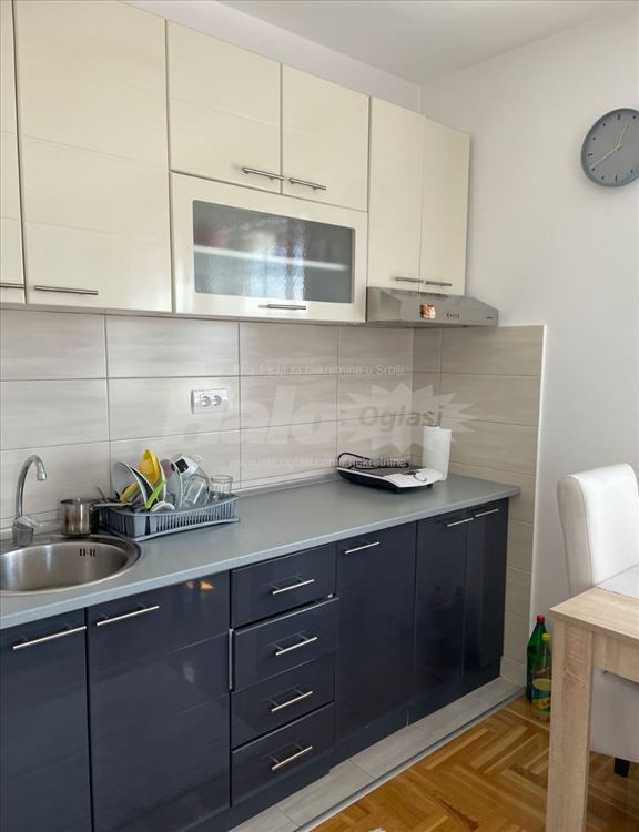 Stan 40m2 sa pogledom na ceo Beograd — 3