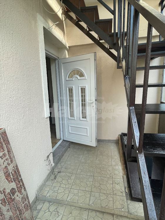 Stan 40m2 Zemun Gornji Grad — 7