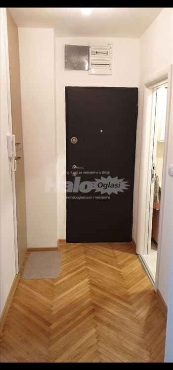 Stan 43 m2 Fontana-Novi Beograd renoviran — 10