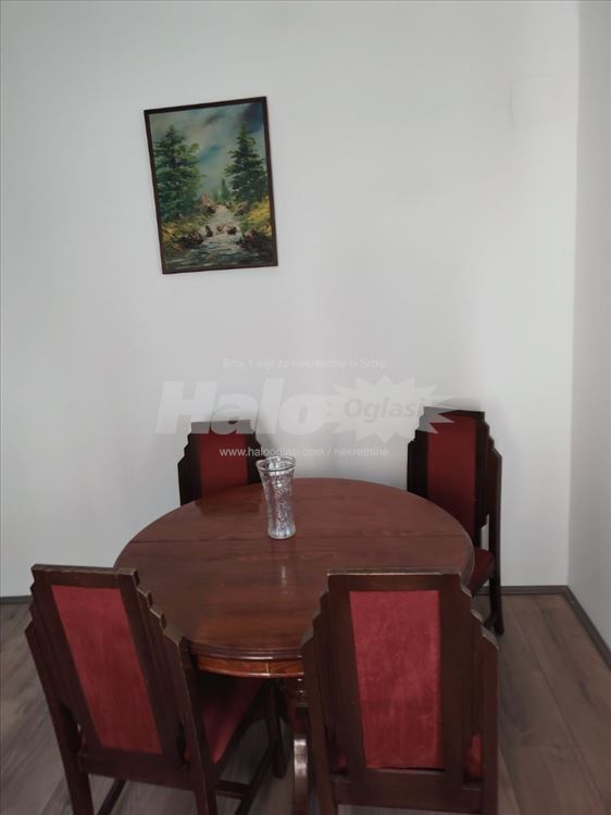 Stan 50m2 izdavanje — 10
