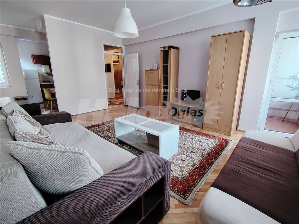 Stan 64m2 za izdavanje kod TC Zira — 2