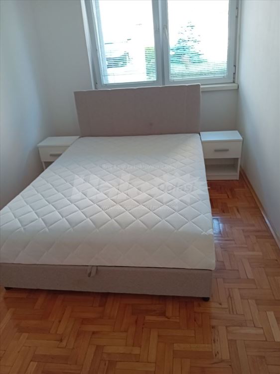 Stan 70m2, Farmaceutski fakultet — 8