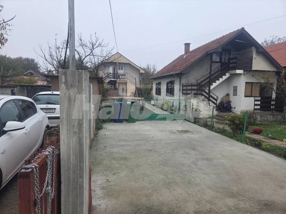 Stan borča Petkovačka — 15