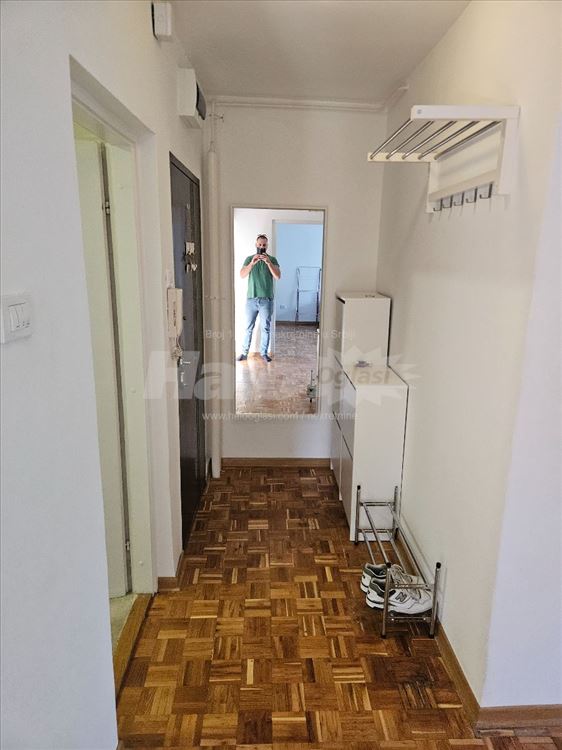 Stan Farmaceutski fakultet, Kumodraž 2 — 7