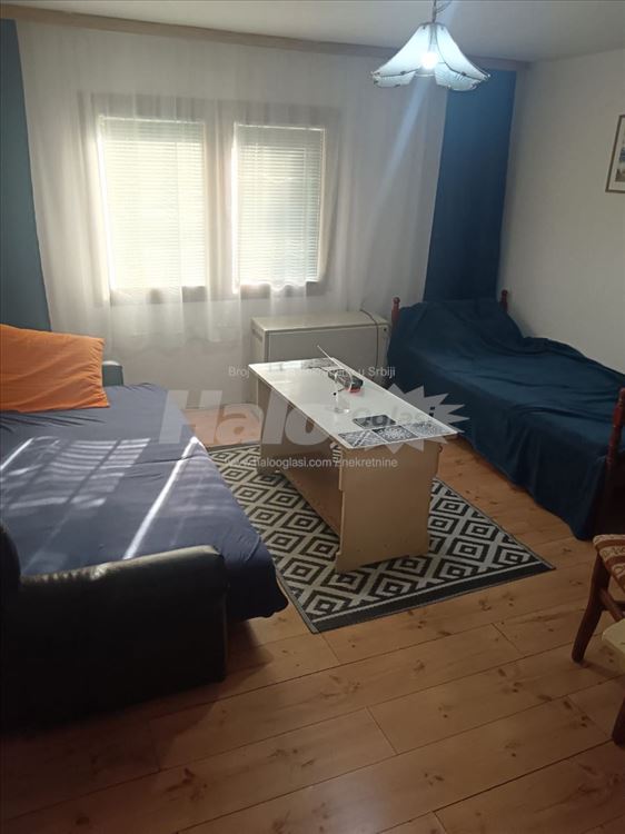 Stan izdavanje Voždovac preko puta Fona — 2