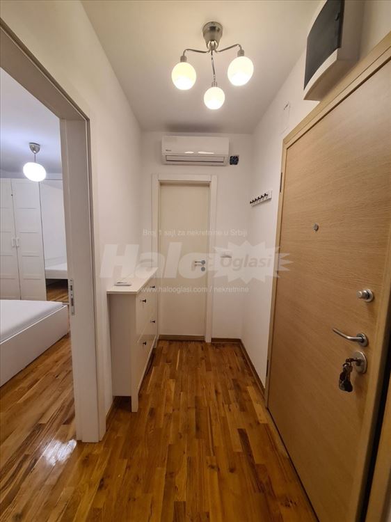 Stan kod Druge ekonomske škole — 12